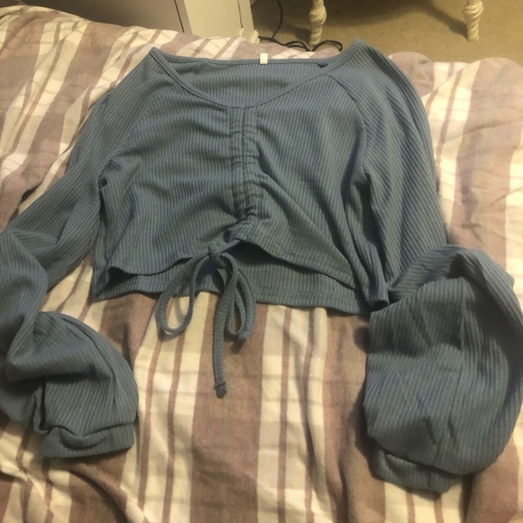 blue long sleeve crop top - Picture 2 of 3